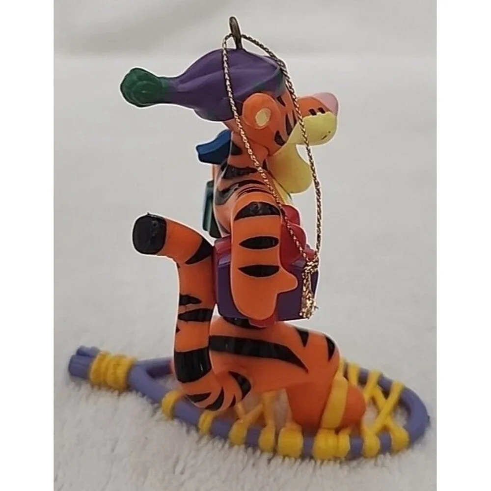 Ornament Cake Topper Disney Winnie The Pooh Tigger Snowshoe Christmas Tree VTG